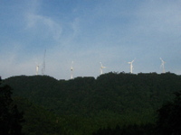 太鼓山の風力発電所