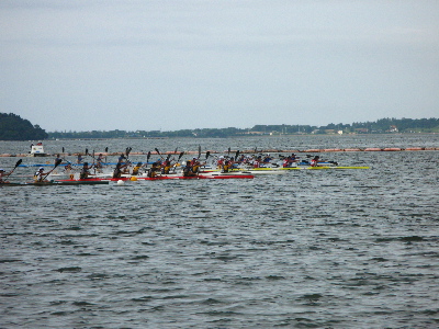 美しい久美浜湾をバックに激戦